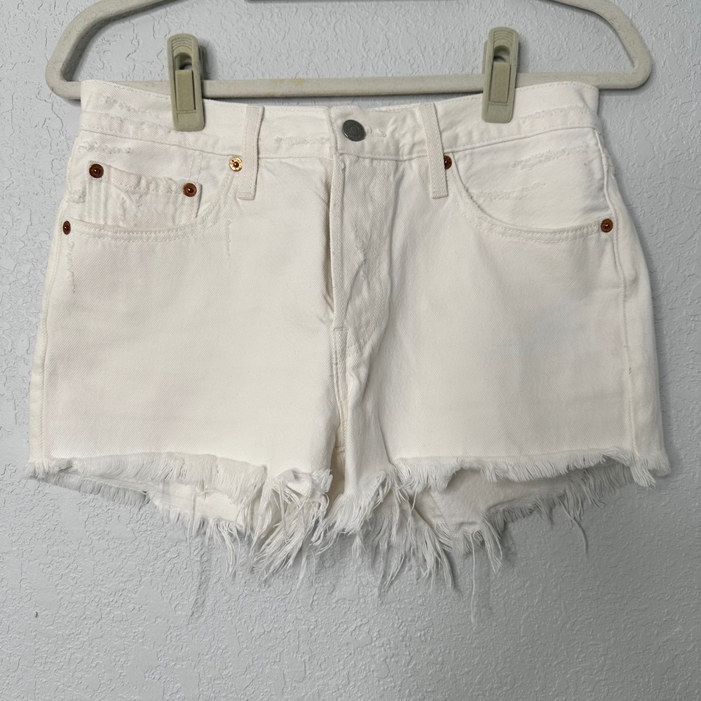 Levi's White High Rise Frayed Hem Denim‎ Shorts Women's Size 27
